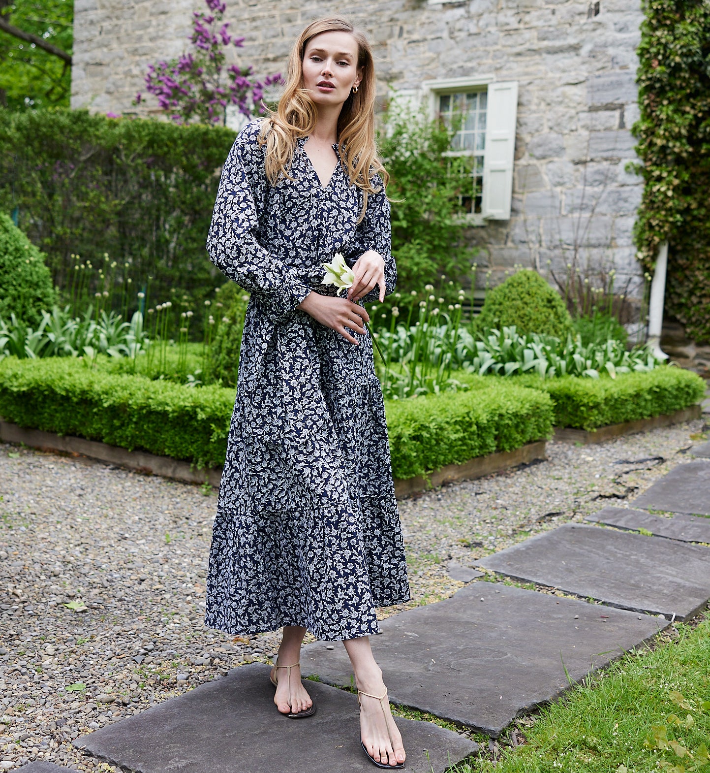 Navy Floral Print Emma Dress x-small / Navy White Floral Navy Floral Print Emma Dress x-small / Navy White Floral
